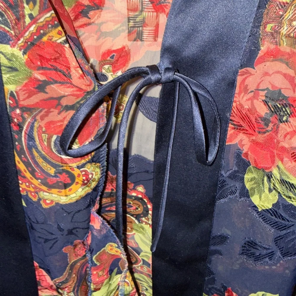 Vintage Victoria's Secret Gold‎ Label Semi Sheer Floral Robe Kimono Size OS